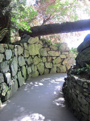 The major attraction of the Gardens is a central sunken...