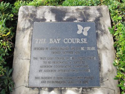 Description of the Bay Course.