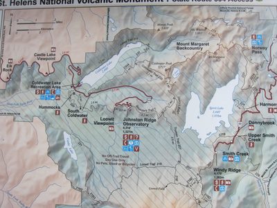 We hiked from the Johnston Ridge Observatory to the kink...
