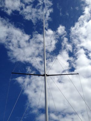 Mast + sunshine.