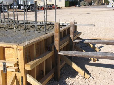 Ack!  The forms split in the middle; the forklift is...