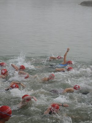 The race begins!  I'm pretty sure I'm the second one in...