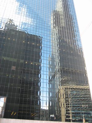 Did I mention how I like reflections on buildings? ...
