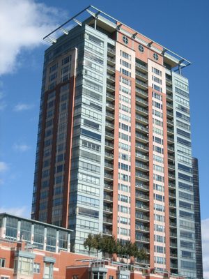 More shots of the nice apartment complex-type buildings...