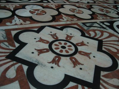One of the best parts within the Duomo -- the floor.