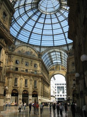 The glass dome in the center of the mall.