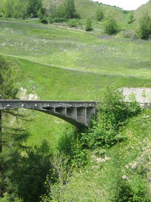 Maillart's Val-Teschiel bridge.