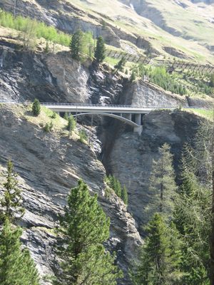 Another arch bridge; we're not sure who designed this...