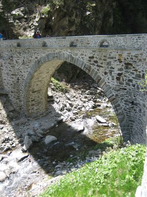I wouldn't mind having a bridge like this on my property...