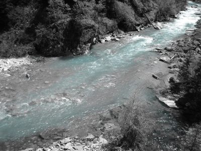 An attempt at highlighting the color of the river......