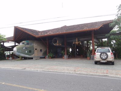 On the way back to Quepos we decided to stop off at this...