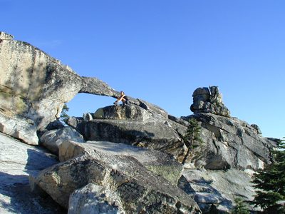 Rachel at Indian Rock, zoomed out.