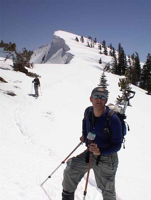 Niels, again with Rachel and a cornice in the background.