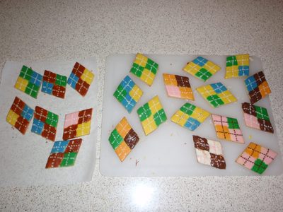 All of the argyle cookies in their diamond splendor.