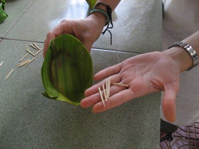 Louise's completed banana leaf bowl, and some extra...
