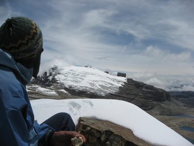 Rodrigo, looking off at El Pulpito Del Diablo.