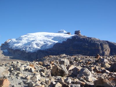 Finally within view of the glaciers.  Here is Pan De...