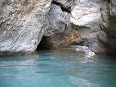 A swimming cove about 5 minutes from Clea's garden...