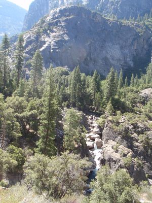 Rejoining the mighty Tuolumne, now at < 5000 ft elevation.