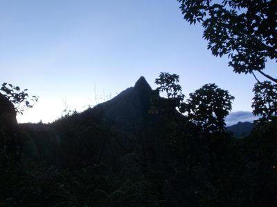Silhouette of what I imagine has to be the highest point on Oahu.