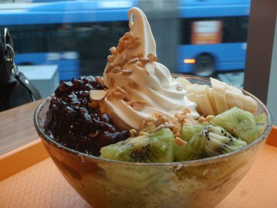 A close up view: red bean, kiwi, banana, green tea,...