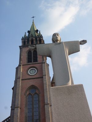 Statue in front of the Catholic cathedral in Seoul.