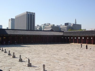 A contrast between the 14th century Palace and modern Seoul.
