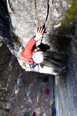 Reaching and stemming. April on Sinbad-Herbert (5.10b).