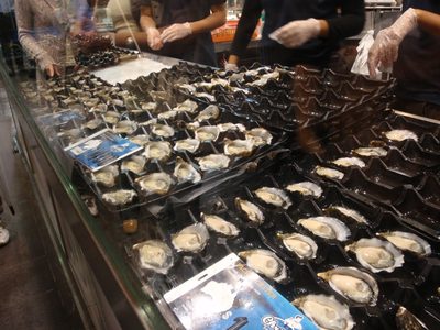 Oysters by the dozen!