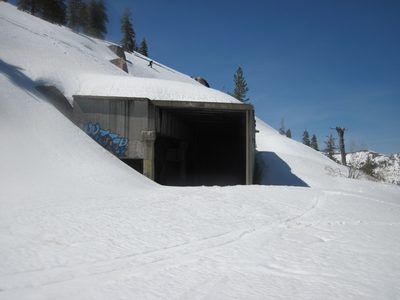 Central Pacific Railroad tunnel... I wonder how far it...