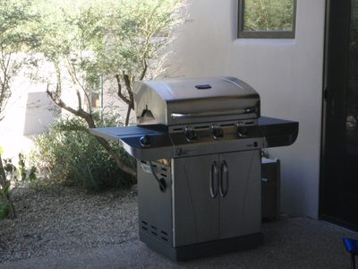 Here's a picture of the grill I helped install. Dad...