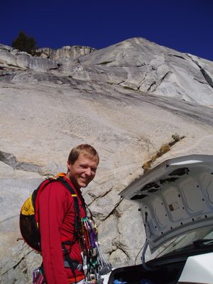 I like short approach hikes.  At right: car. At top...
