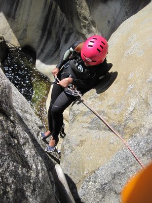 Aditi rocking the Vibram Five Fingers.