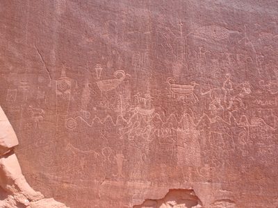Petroglyphs between Neon and Choprock on the Escalante.