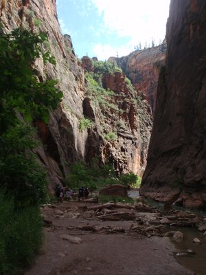 Now we start to see day hikers in droves.