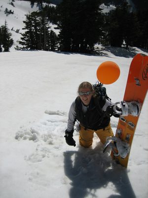 Color-coordination is important on a ski slope.