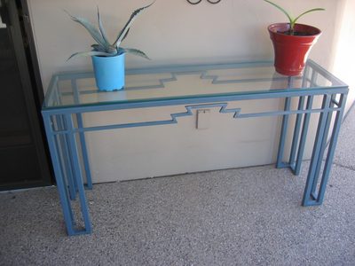 Detailing on the table ... which is quite heavy