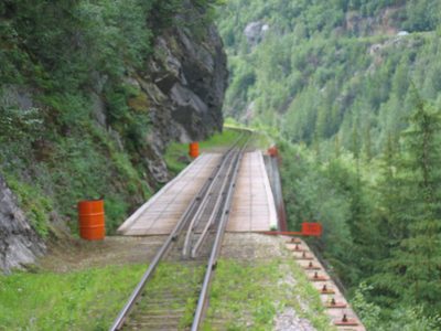 Not sure how deep that ravine is, but there's a bridge...