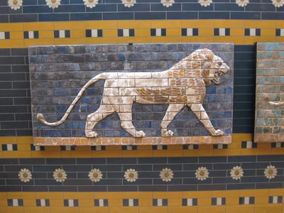 And here's another lion with a description this time