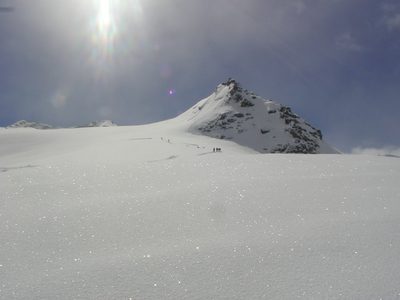 Some minor crag on the way to the top of Alta Peak. ...