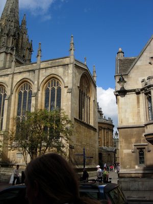 An alleyway leading to the Radcliffe Camera