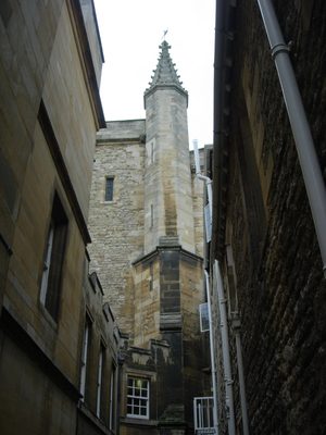Another view of the same alleyway, looking up to the...